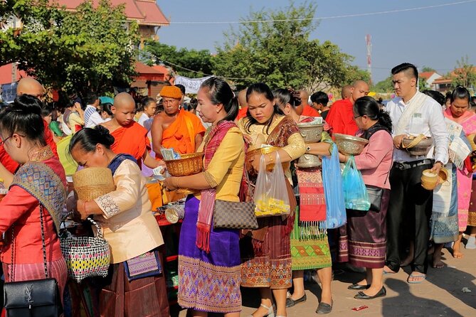1-Day Vientiane City Adventure: Top Sights & Hidden Gems - Wat Si Muang closes the day with local faith