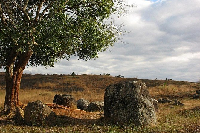 3 Days The Plain of Jars and Xieng Khouan (Depart from Luang Prabang) - Tham Phra, the Buddha Cave at Nong Tang