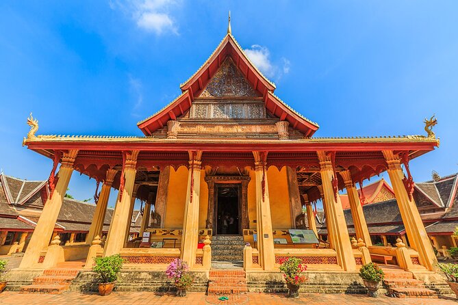 6-Day Private Laos Tour to Vientiane, Pak Ou Cave, Luang Prabang - Day 6: Airport transfer and an efficient finish