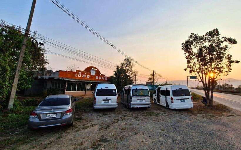 Chiang Rai: 2-Day Transfer to Luang Prabang by Slow Boat - Comfort, seating, and the busy season