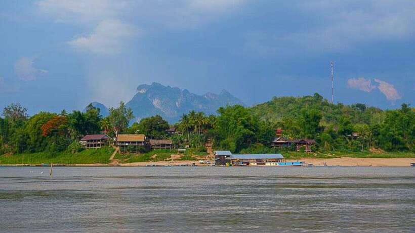 Chiang Rai: 2-Day Transfer to Luang Prabang by Slow Boat - Crossing Friendship Bridge No. 4 into Laos