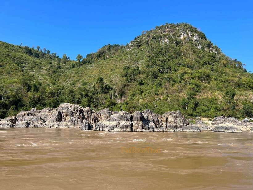 From Chiang Rai : 2 Day 1 Night Slow Boat to Luang Prabang - How the border assistance affects the experience