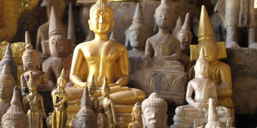 Full-Day Private Guided Pak Ou Caves & Ethnic Village Tour - The private format and what it changes