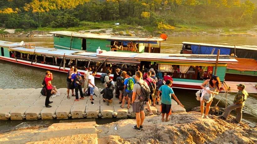Luang Prabang: 2D Transfer to Huay Xai by Slow Boat - Day one: leaving Luang Prabang for Pakbeng