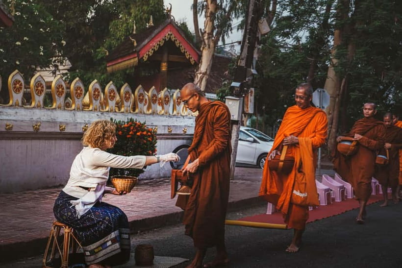 Luang Prabang: Almsgiving Ceremony Offering - What Tak Bat means in Luang Prabang