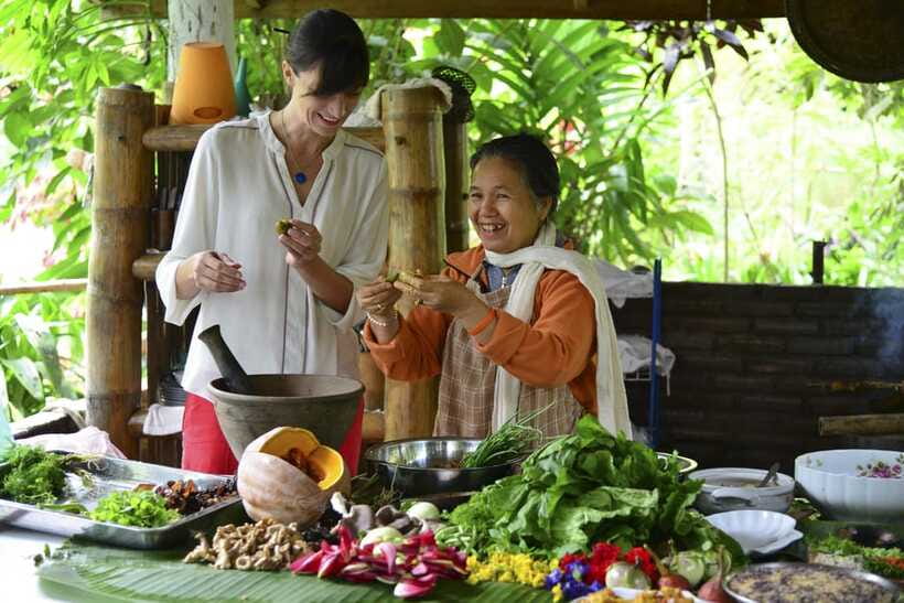 Luang Prabang: Cooking Class at the Former Royal Palace - The strongest parts of the experience