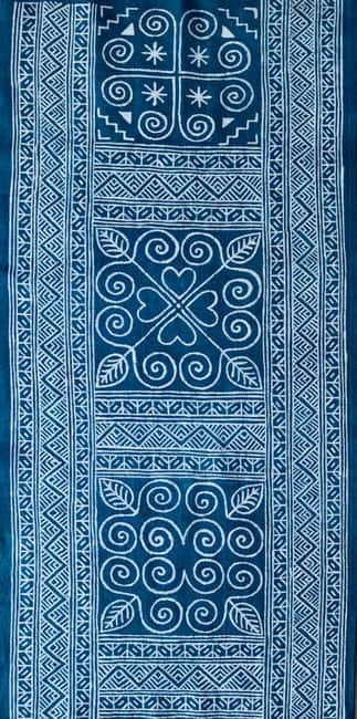Luang Prabang: Hmong Batik Art Workshop - Choosing a Motif and Drawing the First Lines
