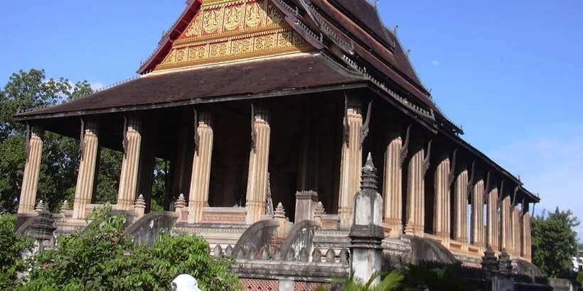 Luang Prabang: Local Village & Kuang Si Falls Private Tour - A useful stop at the Asiatic black bear sanctuary