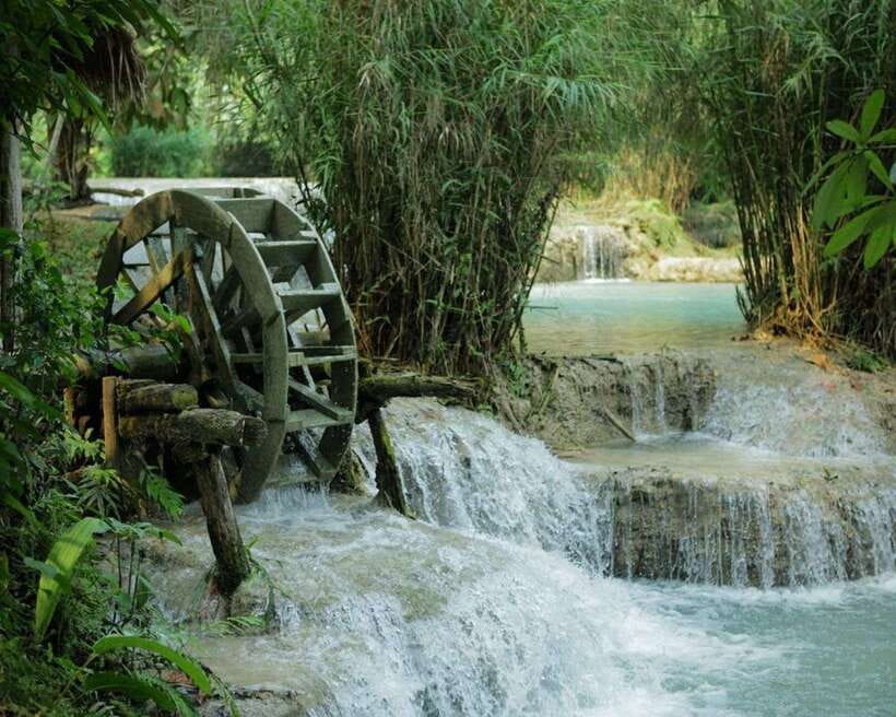 Luang Prabang: Pak Ou Caves & Kuang Si Falls Day Trip - Lunch beside the Mekong
