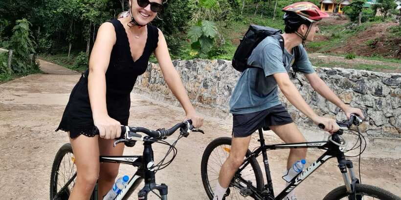 Luang Prabang: Pottery Workshop & Wat Chomphet cycling Tour - Who should book this half-day outing?