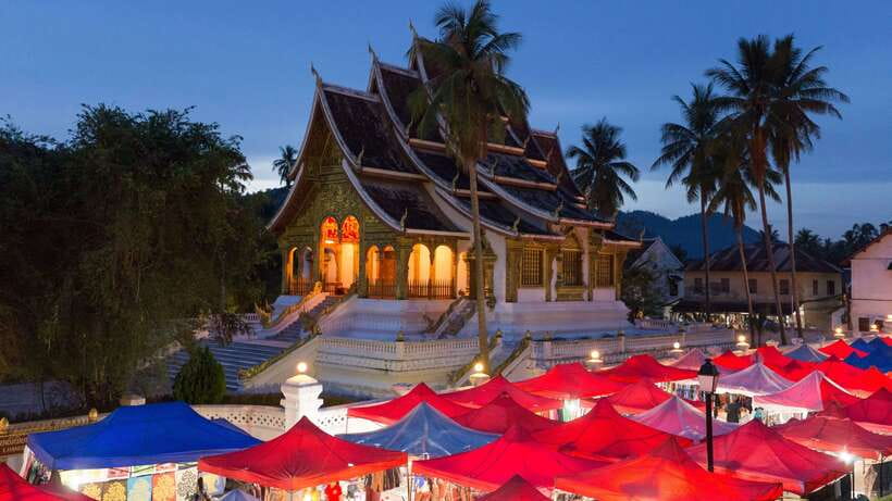 Luang Prabang: Private Must-See Sights and Mount Phousi Tour - Lunch with your guide