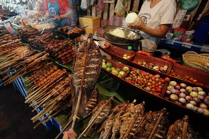 Luang Prabang Street Food Culture, Paper Handicraft Village Tour - The morning market: start with ingredients, not explanations