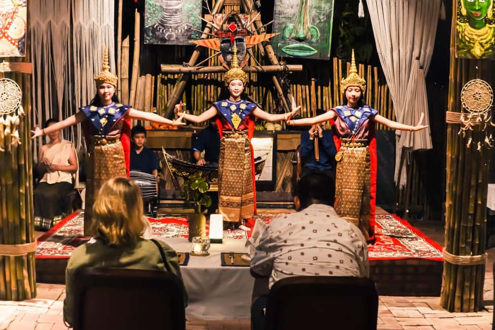 Luangprabang: Dinner with Lao Traditional Dance Performance - The dinner: local ideas with an uneven result