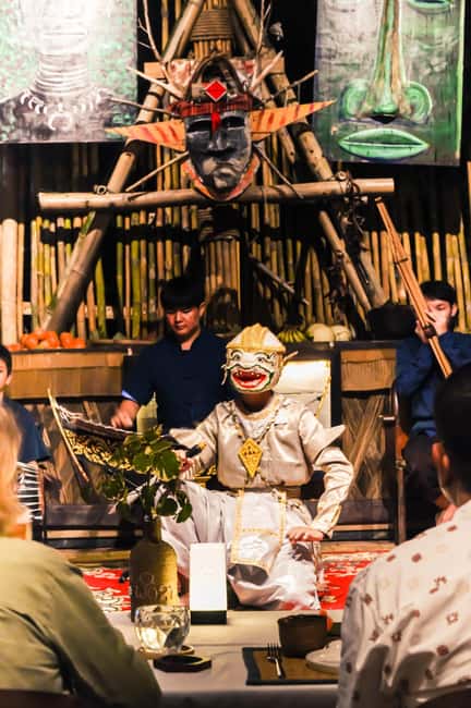 Luangprabang: Dinner with Lao Traditional Dance Performance - Lao dance in an intimate setting