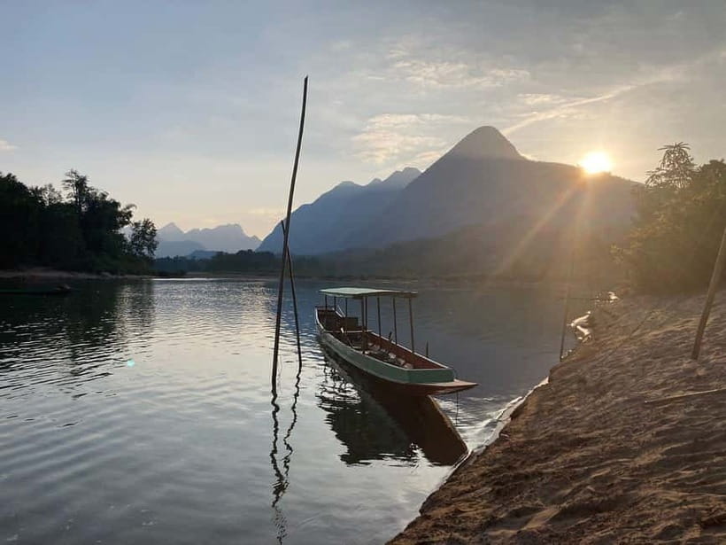Nong Khiaw: 2-Day Trekking,Hmong village,Home Stay&Kayaking - Day two: boat ride to Muang Noi