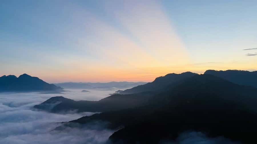 Overnight Camping At nong khiaw view point, 360 view - A 5:30 a.m. wake-up for fog and sunrise