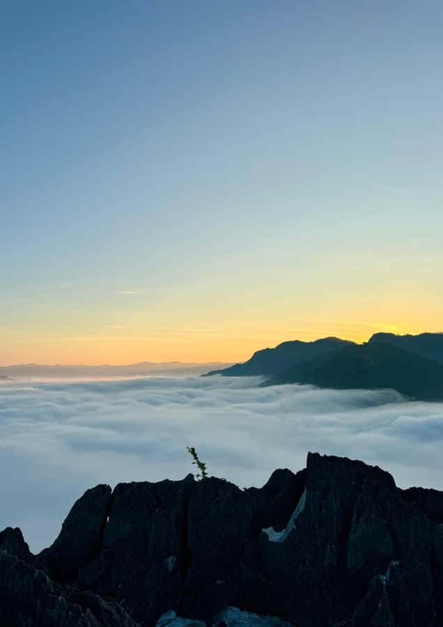Overnight Camping At nong khiaw view point, 360 view - Is $35 good value for an overnight mountain trip?