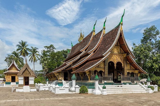 Private Luang Prabang City Tour - 5:15 am: alms giving and a quiet start