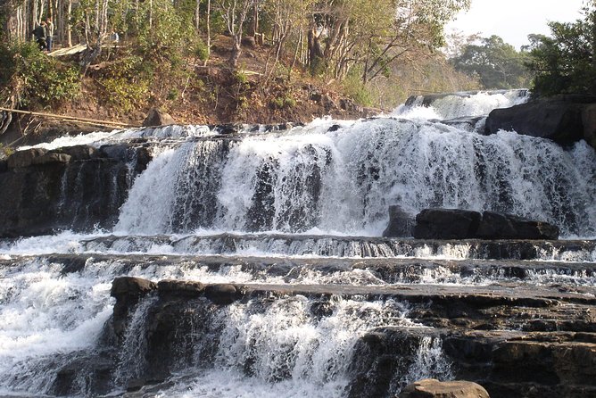 Private Tour Full-day Morning Market, Villages and Scenic Kuang Si Waterfall - Kuang Si Falls is worth the trip even on its own