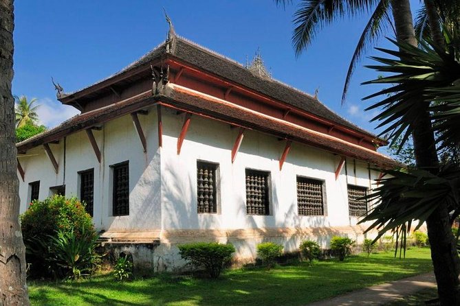 Small Group Half Day Luang Prabang city tour - Riverview Park and the meeting of two rivers
