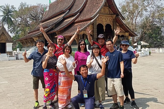 Small Group Half Day Luang Prabang city tour - Starting before sunrise for alms giving
