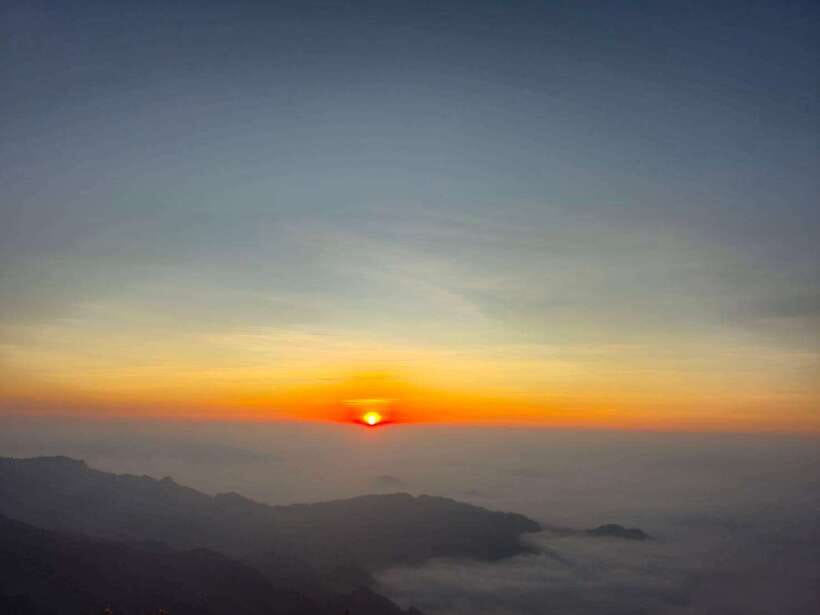 Transfer : wonder full Sunrise and landscape at Phu Chifa - The 3:00 a.m. Start From Chiang Rai