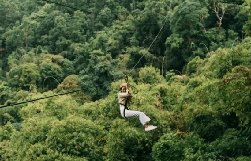 Vang Vieng: Kayaking&Zipline&Water Cave&Tham Chang tour - Guide communication and group comfort