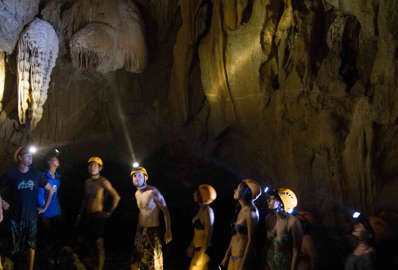 Vang Vieng: Tham Nangfar and Tham Nam Day Tour with Kayaking - Key points to know before booking