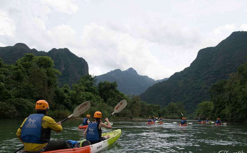 Vang Vieng: Tham Nangfar and Tham Nam Day Tour with Kayaking - Banana-leaf BBQ beside the river