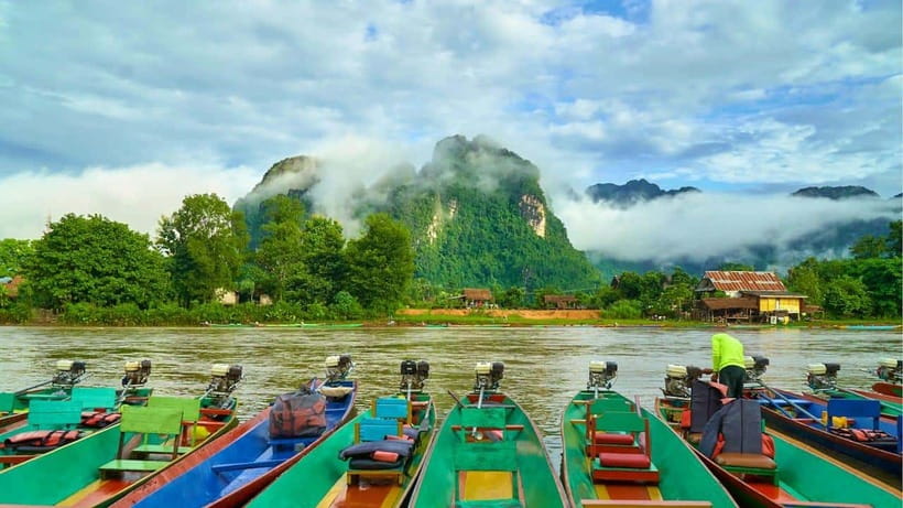 Vangvieng a beauty and incredible things to do. - Cave tubing: a simple adventure with a real physical element