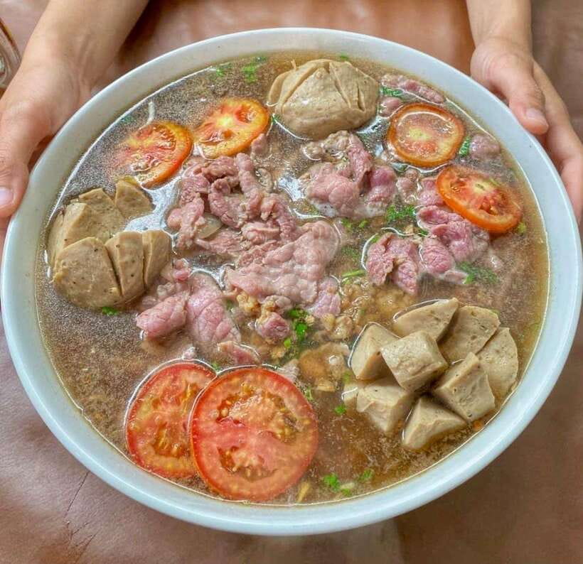 Vientiane classic Food tour ( Included Food ) - A comforting bowl of Pho J la