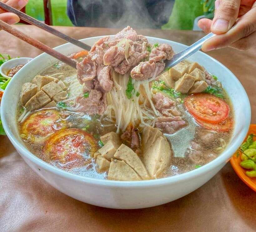 Vientiane classic Food tour ( Included Food ) - Starting with Khao Jee Pâté at Dongpalan