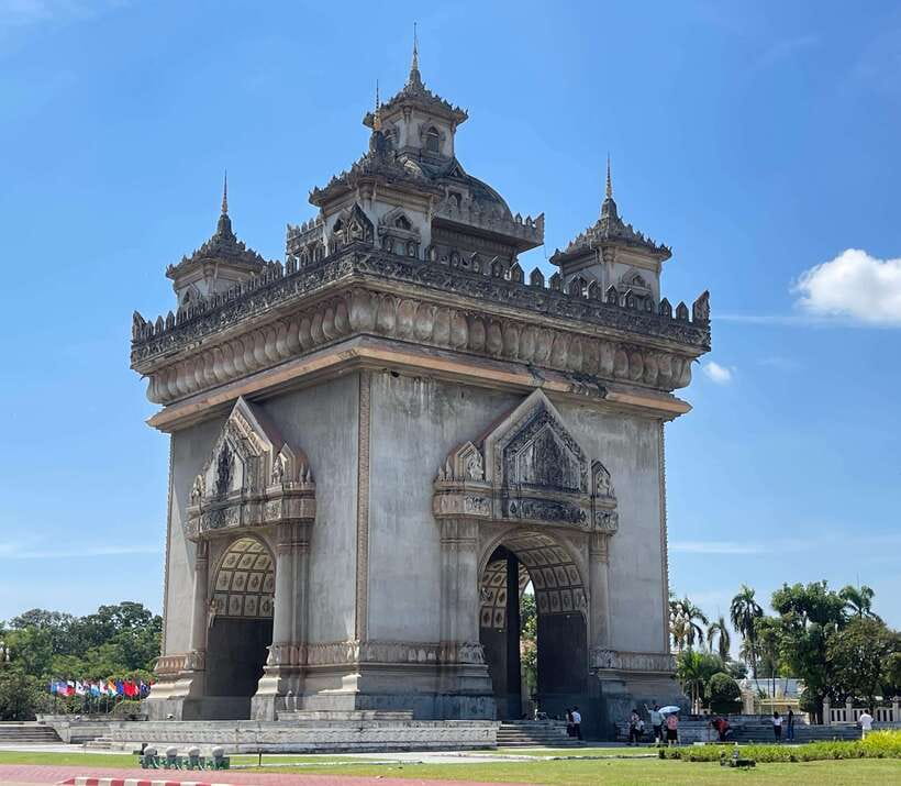 Vientiane: Cultural Tour with Buddha Park and Patuxay - Key points to know before booking
