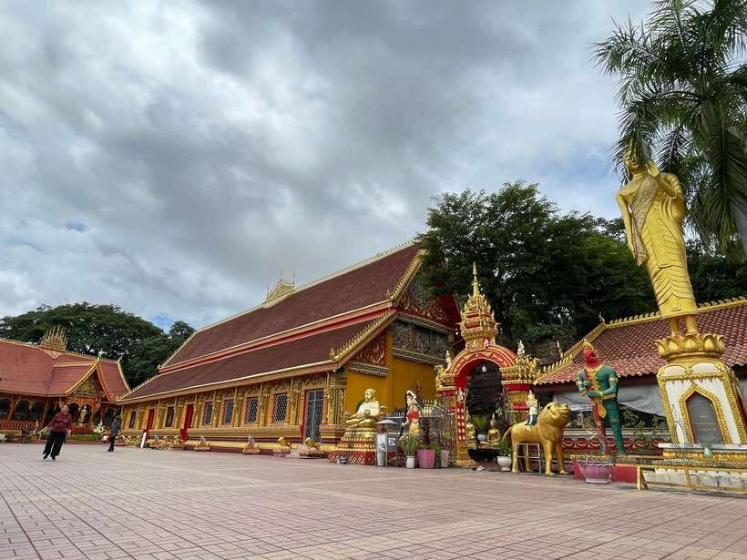 Vientiane: Cultural Tour with Buddha Park and Patuxay - Wat Sisaket offers the most intimate temple visit