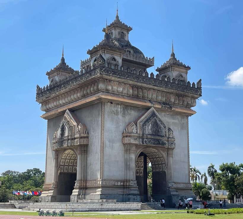 Vientiane: Half-Day City Tour with Patuxai and Buddha Park - Patuxai Monument: Laos’s Victory Gate