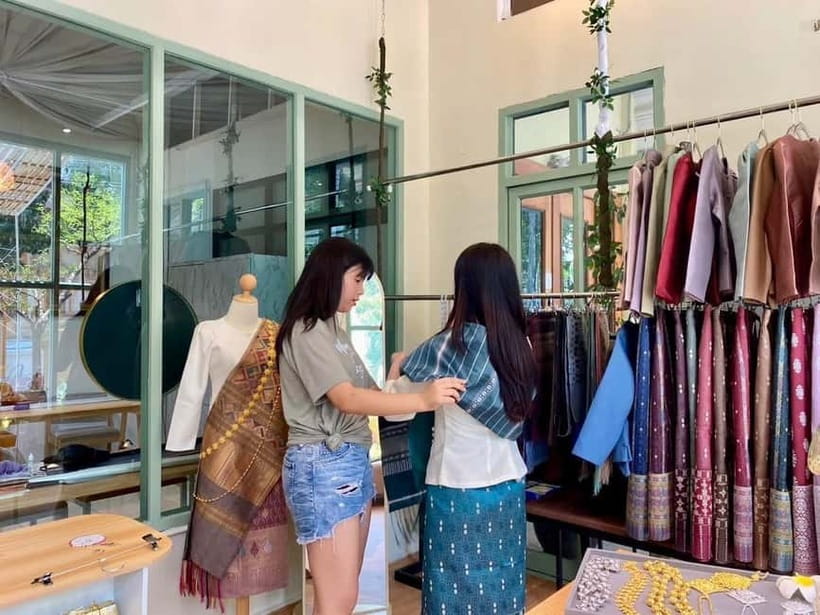 Vientiane: Lao Cultural Attire Rental Experience - Making the most of the photo session